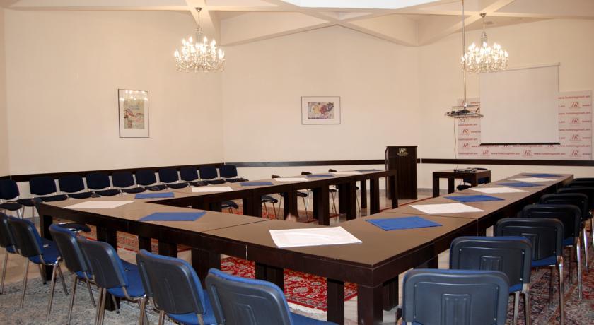Regineh Hotel Erywań Zewnętrze zdjęcie