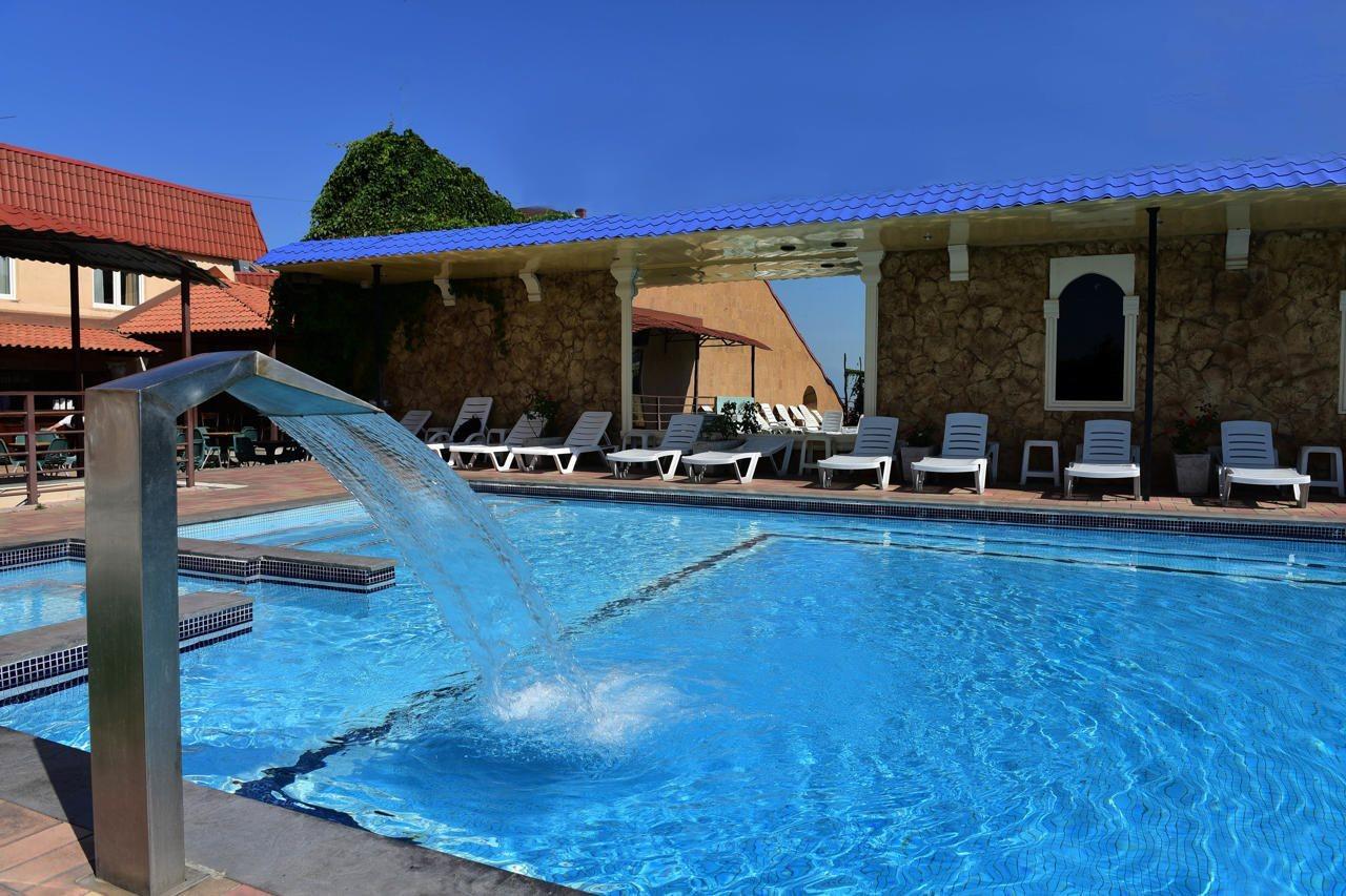 Regineh Hotel Erywań Zewnętrze zdjęcie