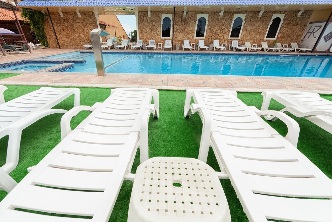Regineh Hotel Erywań Zewnętrze zdjęcie