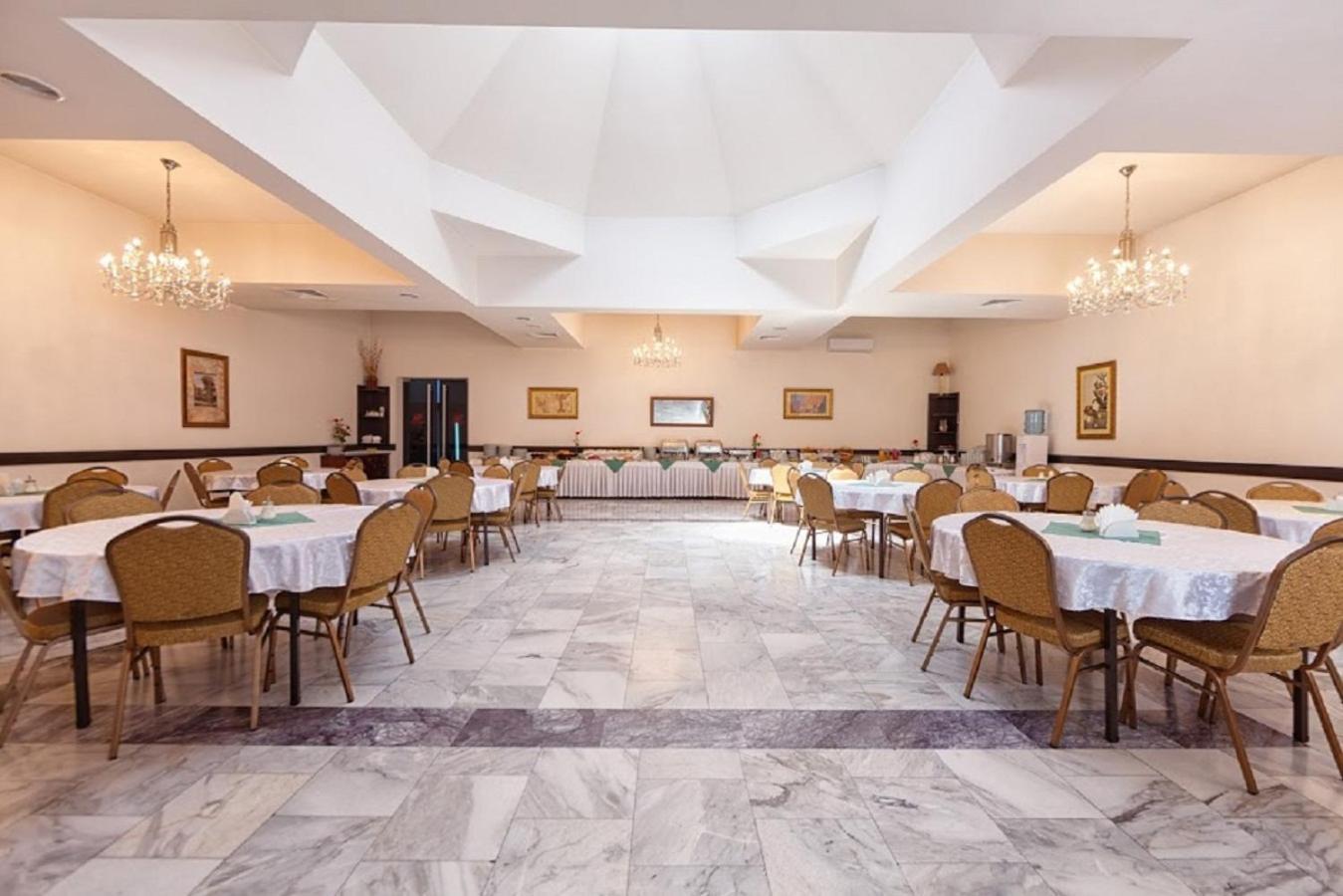 Regineh Hotel Erywań Zewnętrze zdjęcie